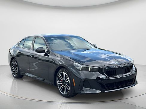 New 2027 BMW 530i RWD image 3