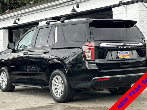 Used 2022 Chevrolet Tahoe LT w/ Luxury Package image 6