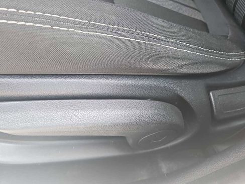 Used 2022 Hyundai Venue SEL FWD image 14