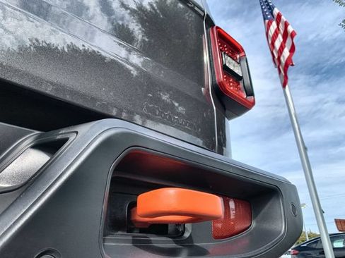 Used 2024 Jeep Gladiator Mojave w/ Safety Group AWD/4WD image 39