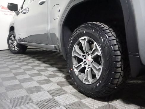 Used 2025 GMC Sierra 1500 SLT AWD/4WD image 13
