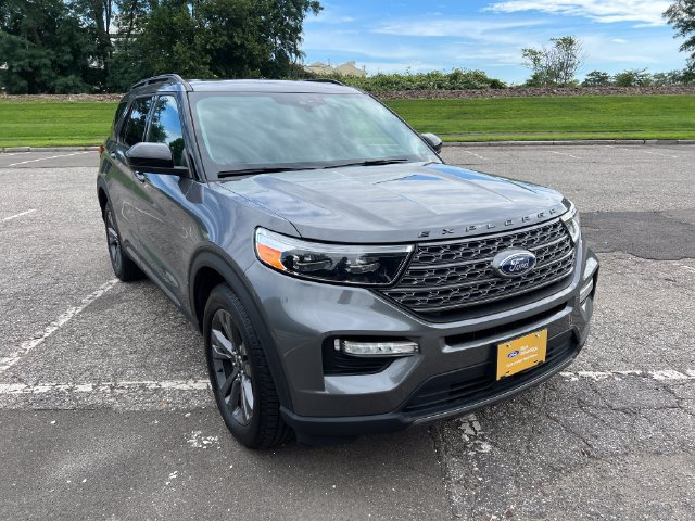 Certified 2023 Ford Explorer XLT w/ Equipment Group 202A AWD/4WD image 2