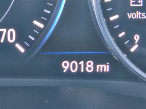 Used 2023 Buick Enclave Avenir w/ Avenir Technology Package image 24