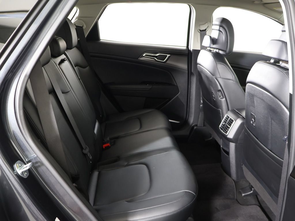 Used 2023 Kia Sportage EX FWD image 35