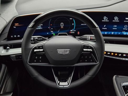 New 2026 Cadillac Optiq Luxury 1 image 15