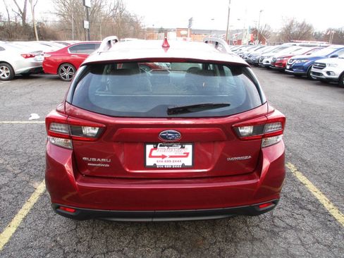 Used 2022 Subaru Impreza 2.0i Premium image 12