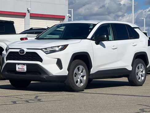 Used 2025 Toyota RAV4 LE image 10