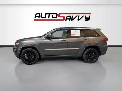 Used 2021 Jeep Grand Cherokee Laredo X AWD/4WD image 4