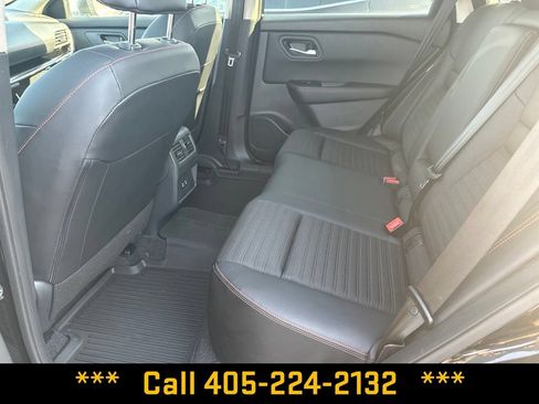 Used 2025 Nissan Rogue SV AWD/4WD image 20