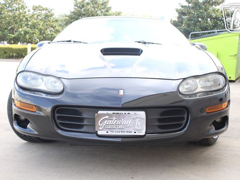 Used 2002 Chevrolet Camaro Z28 w/ SS Performance/Appearance Pkg RWD image 32