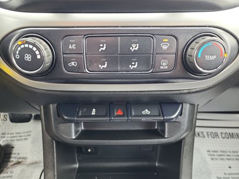 Used 2020 Chevrolet Colorado LT w/ LT Convenience Package image 15