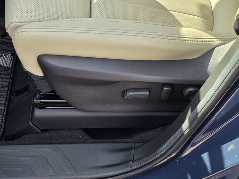Certified 2025 Subaru Ascent Limited AWD/4WD image 19