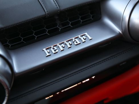 Used 2019 Ferrari 812 Superfast RWD image 41