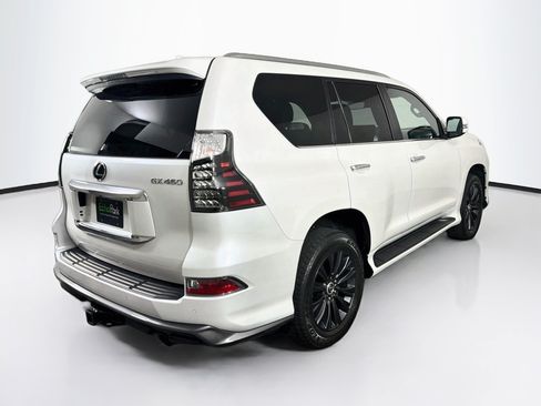 Used 2023 Lexus GX 460 Premium w/ Accessory Package AWD/4WD image 9