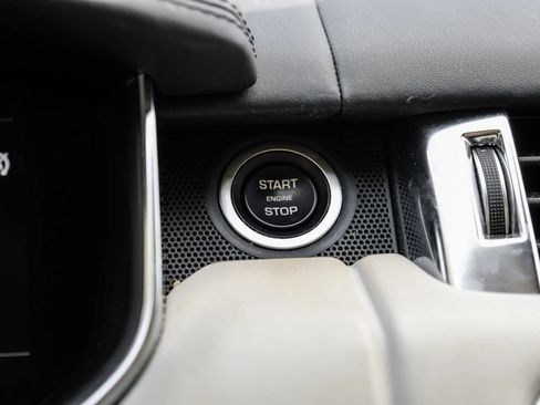 Used 2022 Land Rover Range Rover Sport SVR Carbon Edition AWD/4WD image 23