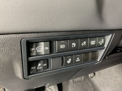 New 2026 Toyota Sequoia Platinum AWD/4WD image 17