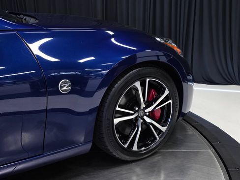 Used 2020 Nissan 370Z NISMO RWD image 43