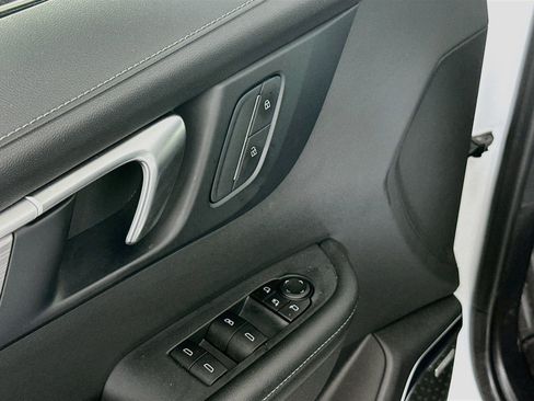 Used 2025 Buick Enclave Preferred FWD image 15