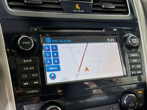Used 2013 Nissan Altima 2.5 SL w/ Technology Pkg FWD image 5