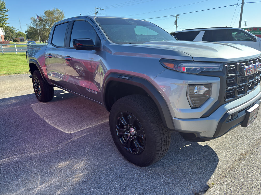 Used 2024 GMC Canyon Elevation w/ Elevation Premium Package AWD/4WD image 2