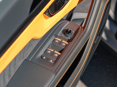 New 2026 Lamborghini Urus SE image 20