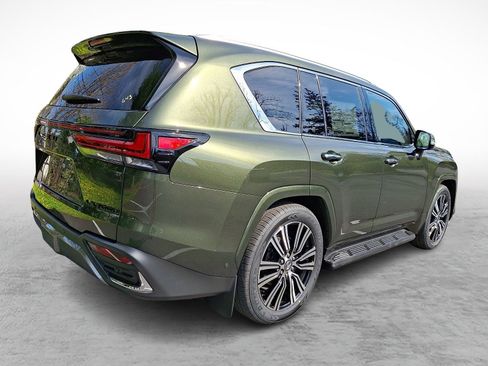 New 2026 Lexus LX 700h Luxury image 4