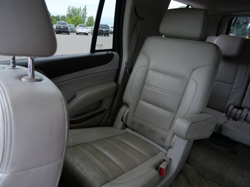 Used 2015 GMC Yukon Denali w/ Premium Package AWD/4WD image 12