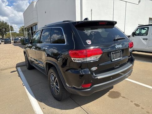 Used 2018 Jeep Grand Cherokee Limited image 3