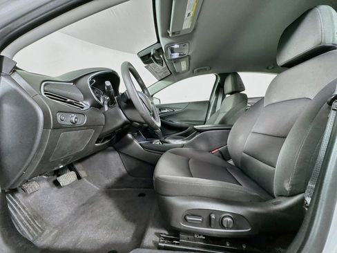 Used 2018 Chevrolet Malibu LT w/ Driver Confidence Package FWD image 19