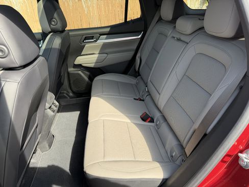 Used 2025 GMC Terrain Elevation w/ Elevation Premium Package AWD/4WD image 17