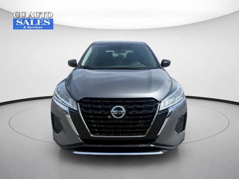 Used 2021 Nissan Kicks S FWD image 2