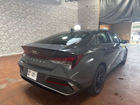 New 2026 Hyundai Elantra SEL Sport FWD image 7