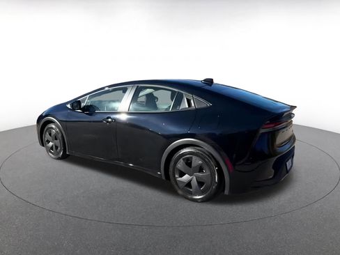 Used 2025 Toyota Prius LE image 8