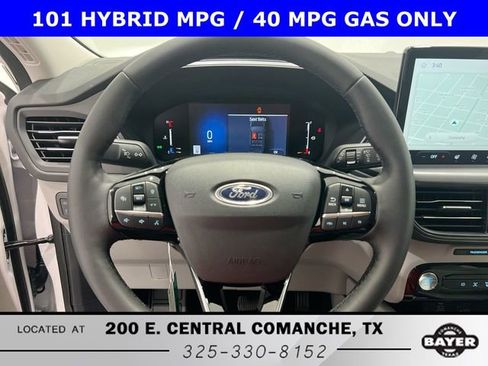 Used 2024 Ford Escape SE image 3