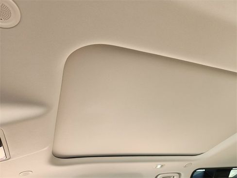 New 2026 Land Rover Defender 110 S image 18