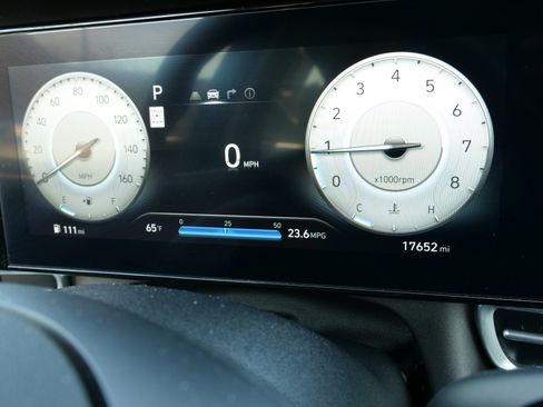 Used 2024 Hyundai Elantra SEL w/ Convenience Package image 23