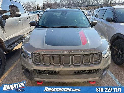 Used 2022 Jeep Compass Trailhawk w/ Trailhawk Elite Group image 2