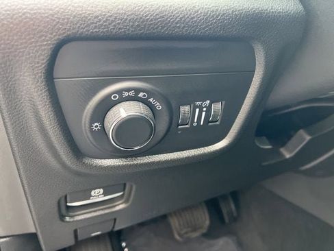 New 2025 Jeep Grand Cherokee Laredo w/ Trailer Tow Package image 8