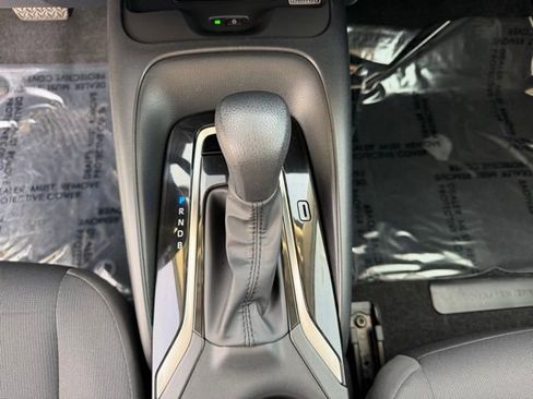 Used 2025 Toyota Corolla LE w/ LE Premium Package image 15