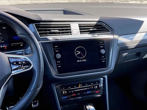 Certified 2023 Volkswagen Tiguan SE R-Line FWD image 5
