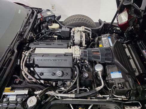 Used 1993 Chevrolet Corvette Coupe image 9