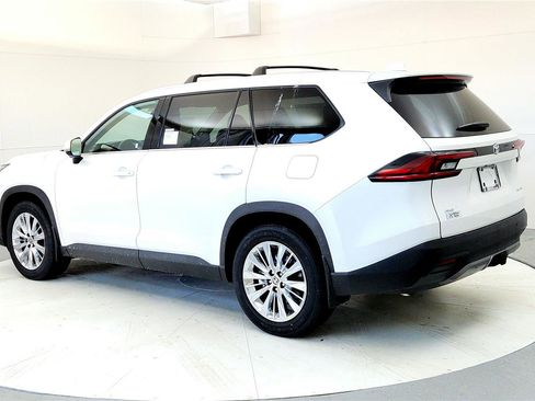 New 2026 Toyota Grand Highlander Platinum image 4