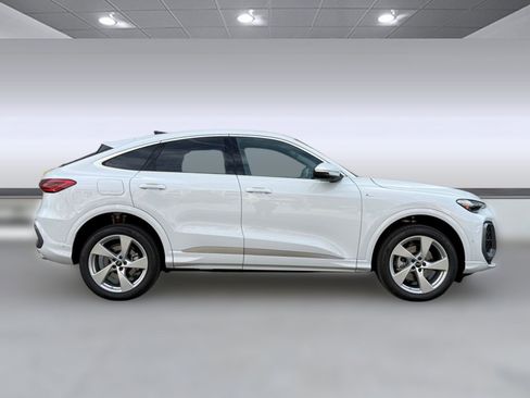 New 2025 Audi Q5 Premium Plus image 7