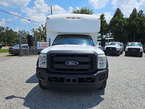 Used 2016 Ford F550 2WD Regular Cab Super Duty image 8