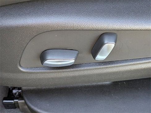 New 2025 Cadillac XT6 Luxury image 21