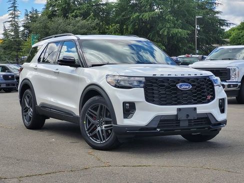 New 2026 Ford F350 XLT w/ 360-Degree Camera Package AWD/4WD image 1