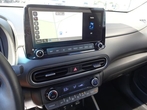Used 2023 Hyundai Kona Limited AWD/4WD image 18