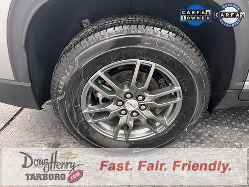 Used 2025 GMC Acadia Elevation image 17