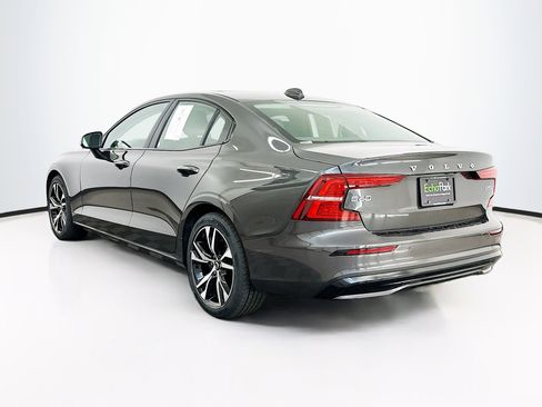 Used 2025 Volvo S60 B5 Core image 5