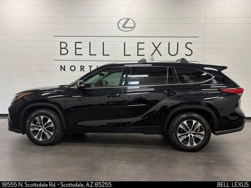 Used 2020 Toyota Highlander XLE FWD image 8